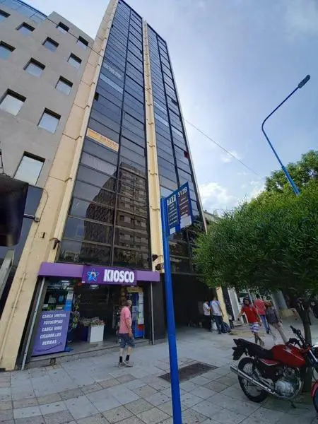 Local de 6 ambientes en venta en Centro