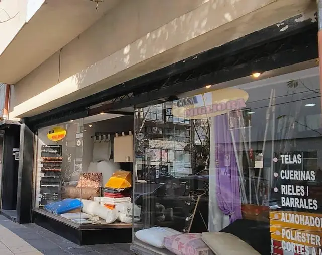 Local de 3 ambientes en venta en LOS ANDES