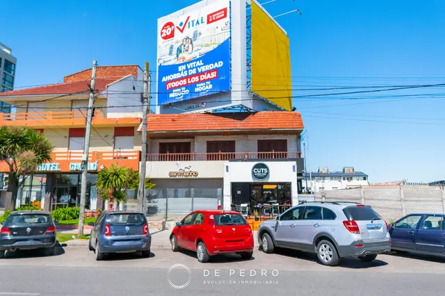 Casa de 6 ambientes en venta en PARQUE LURO
