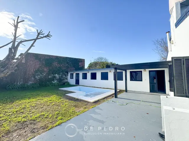 Casa de 2 ambientes en venta en LOS PINARES