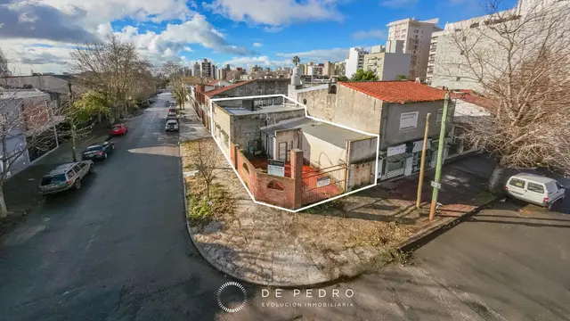 Casa de 3 ambientes en venta en LA PERLA