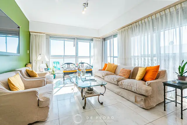 Departamento de 4 ambientes en venta en Centro