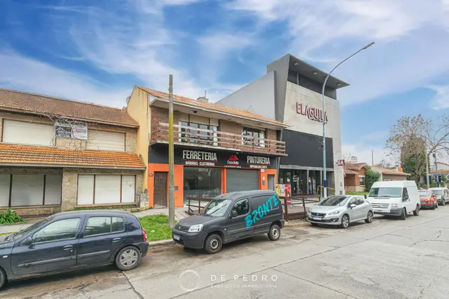 Local de 4 ambientes en venta en VILLA PRIMERA
