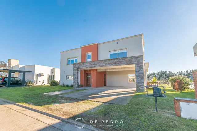 Casa de 5 ambientes en venta en Mar del Plata