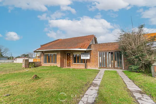 Casa de 4 ambientes en venta en MALVINAS ARGENTINAS