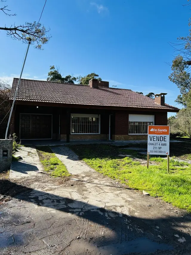 Casa de 4 ambientes en venta en Bosque Peralta Ramos