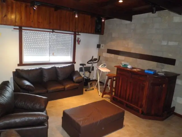 Casa de 4 ambientes en venta en Bernardino Rivadavia