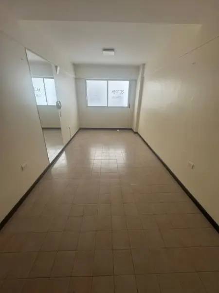 Local de 1 ambiente en venta en AREA CENTRO