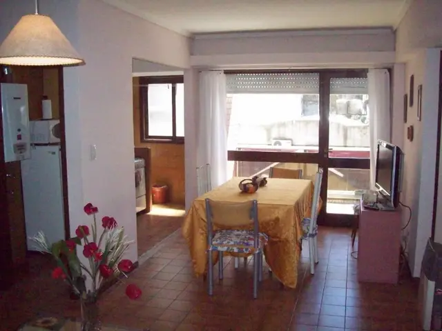 Departamento de 2 ambientes en venta en AREA CENTRO