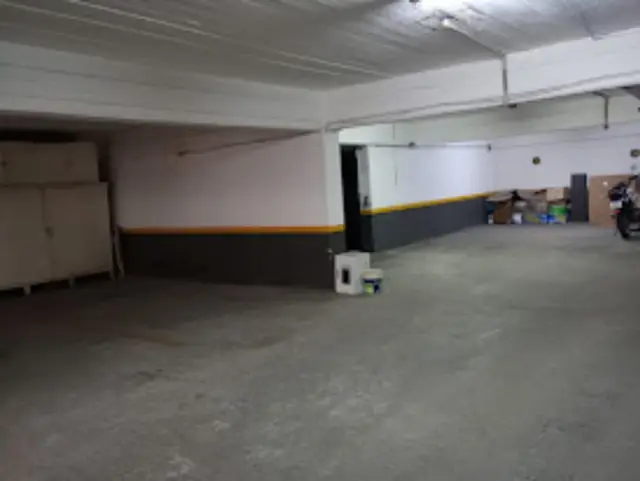 Cochera en venta en LA PERLA
