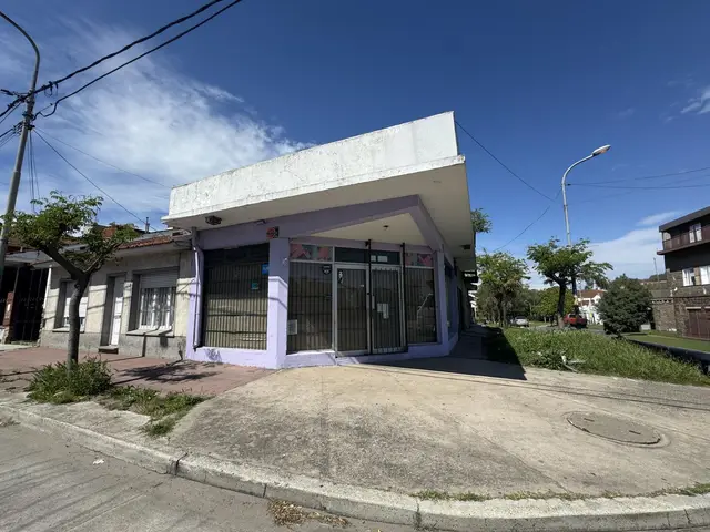 Local de 4 ambientes en venta en VILLA LOURDES