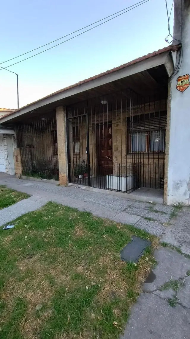Casa de 2 ambientes en venta en LAS AVENIDAS