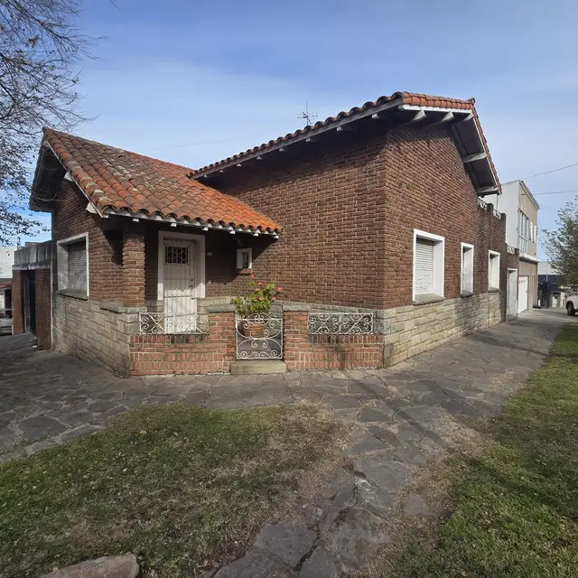 Casa de 2 ambientes en venta en DEL PUERTO