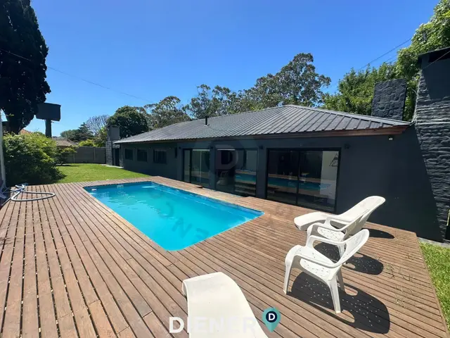Casa de 4 ambientes en venta en FRAY LUIS BELTRAN