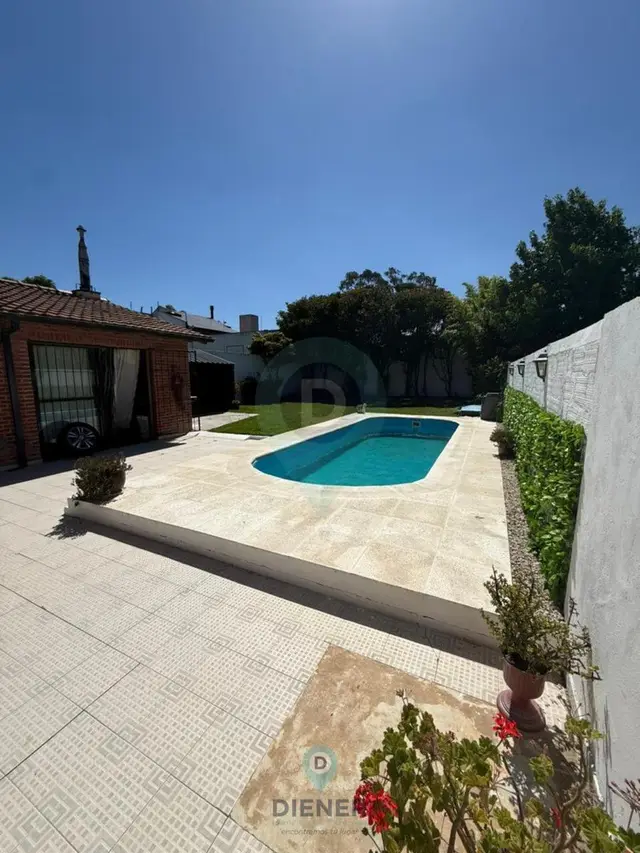 Casa de 4 ambientes en venta en LOS PINARES
