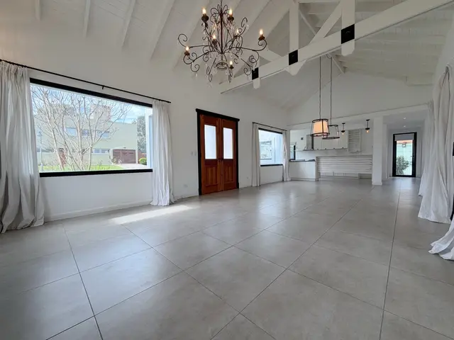 Casa de 4 ambientes en alquiler en LOS ACANTILADOS