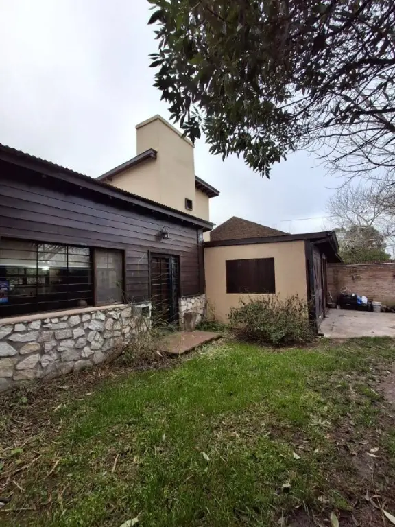 Casa de 4 ambientes en venta en ALFAR