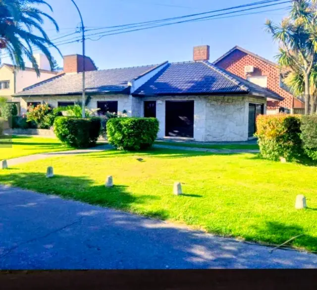 Casa de 4 ambientes en venta en CONSTITUCION