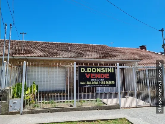 Casa de 3 ambientes en venta en PUNTA MOGOTES