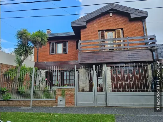 Casa de 4 ambientes en venta en PUNTA MOGOTES