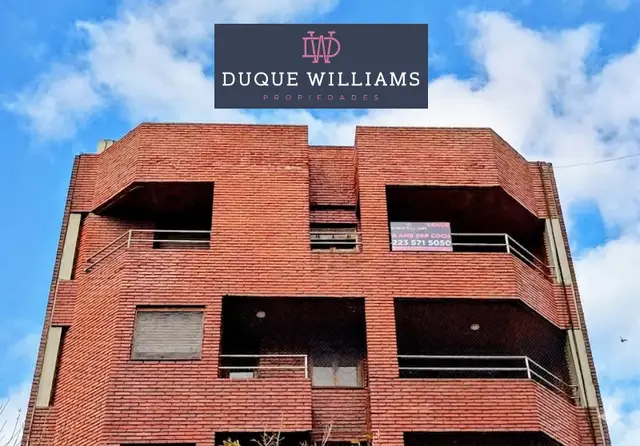 Departamento de 4 ambientes en venta en ESTACION TERMINAL (ALDREY)