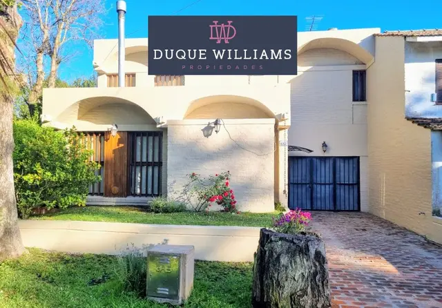 Casa de 4 ambientes en venta en LA FLORIDA