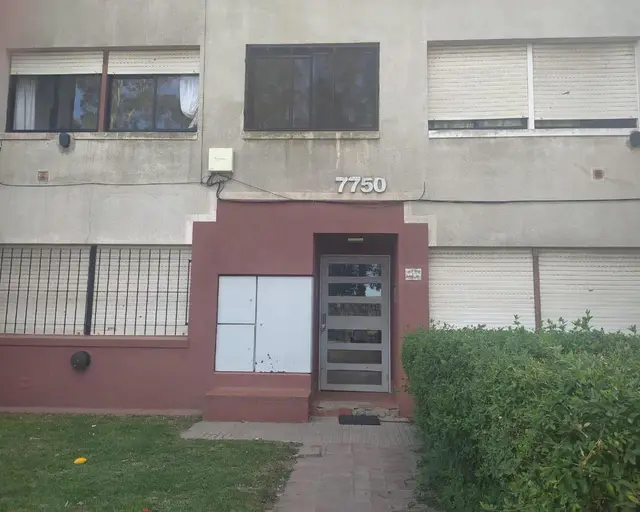Departamento de 4 ambientes en venta en ROLDAN BELISARIO