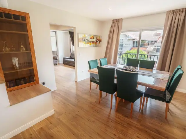 Departamento de 4 ambientes en venta en ESTACION TERMINAL (ALDREY)