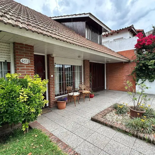 Casa de 6 ambientes en venta en PERALTA RAMOS OESTE