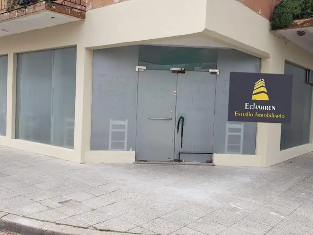 Local de 2 ambientes en venta en ESTACION NORTE