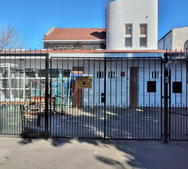 Casa de 4 ambientes en venta en LAS AVENIDAS