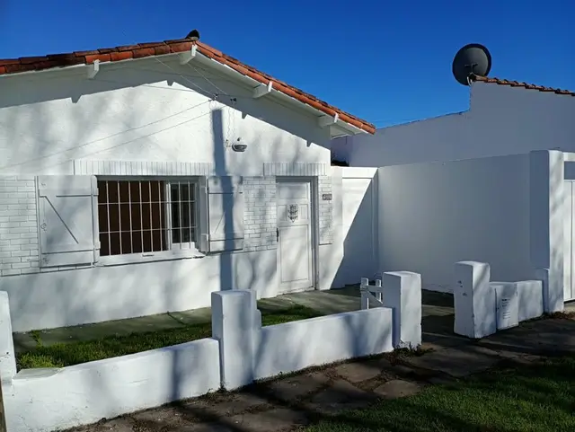 Casa de 3 ambientes en venta en LAS AVENIDAS