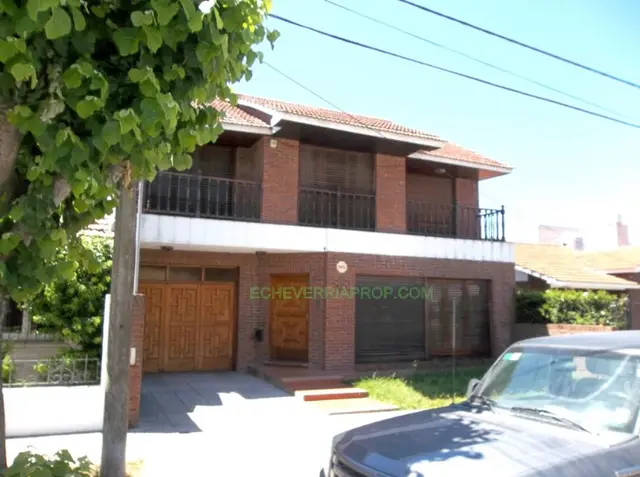 Casa de 5 ambientes en venta en VILLA PRIMERA