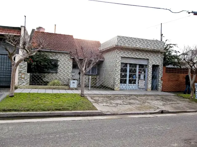 Casa de 3 ambientes en venta en LAS LILAS