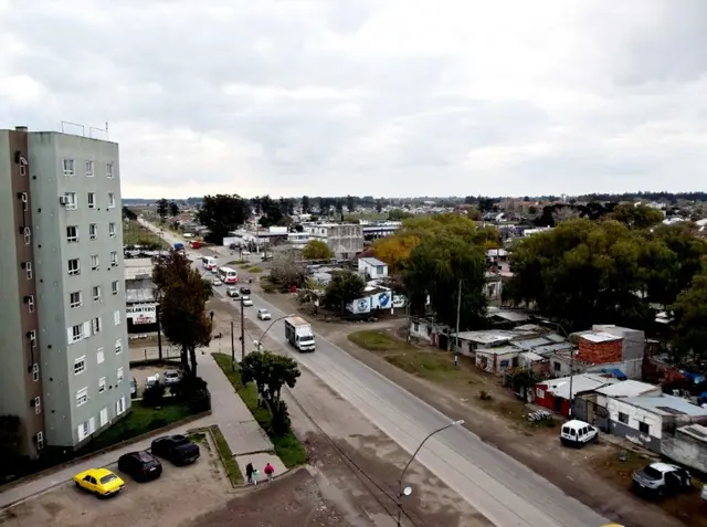 Departamento de 4 ambientes en venta en LAS AVENIDAS