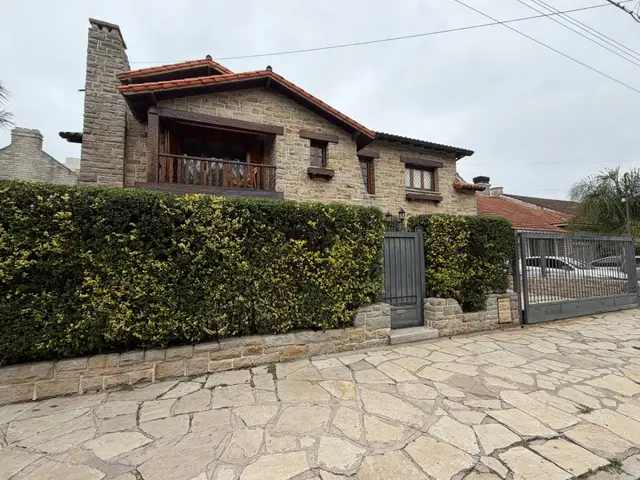 Casa de 6 ambientes en venta en LEANDRO N. ALEM