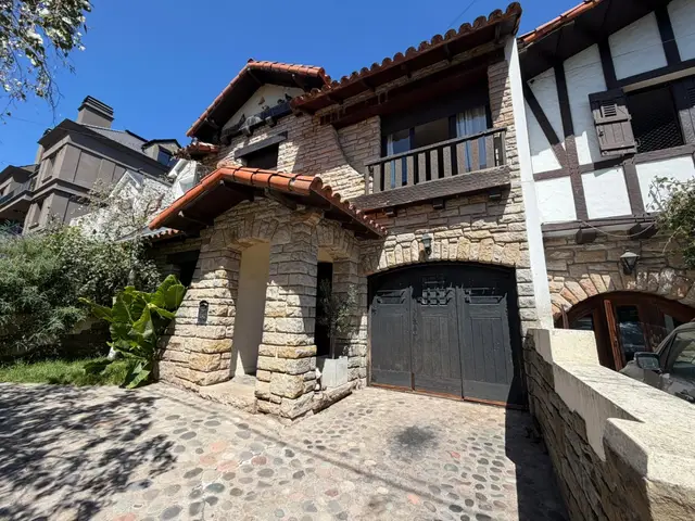 Casa de 5 ambientes en venta en LOMAS DE STELLA MARIS