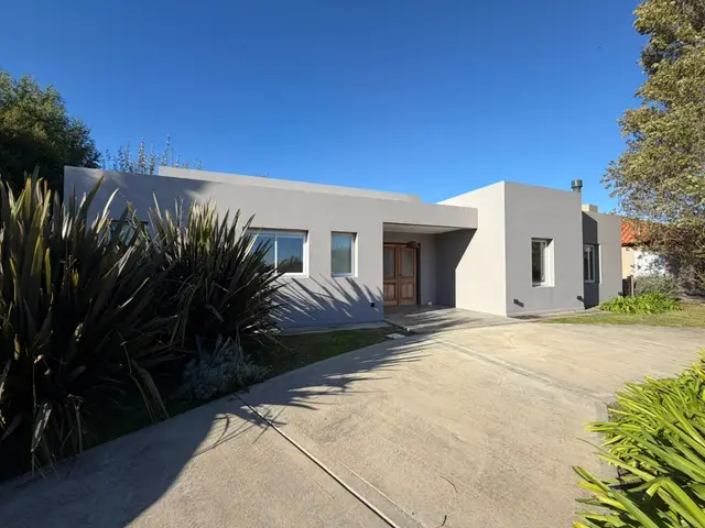 Casa de 5 ambientes en venta en Rumencó