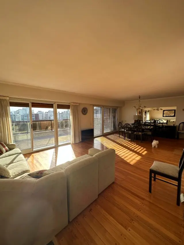Departamento de 4 ambientes en venta en Centro