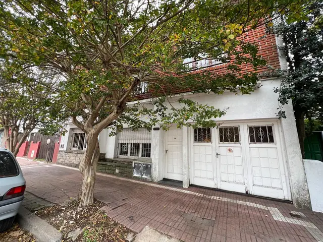 Casa de 5 ambientes en venta en DON BOSCO
