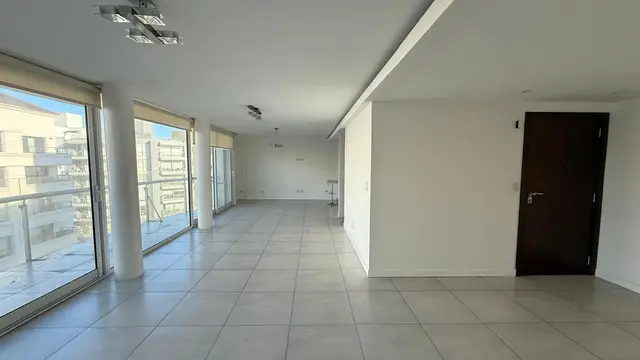 Departamento de 4 ambientes en venta en LOS TRONCOS