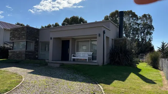 Casa de 3 ambientes en alquiler en Rumencó
