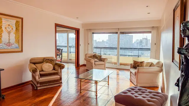 Departamento de 4 ambientes en venta en Centro