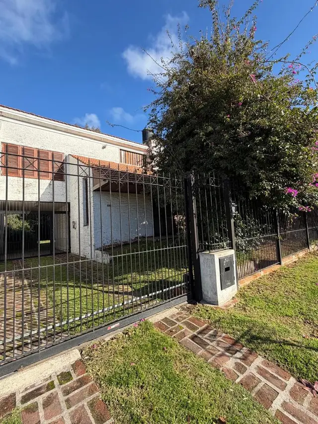 Casa de 4 ambientes en venta en PUNTA MOGOTES