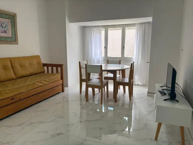 Departamento de 2 ambientes en alquiler temporario en Centro