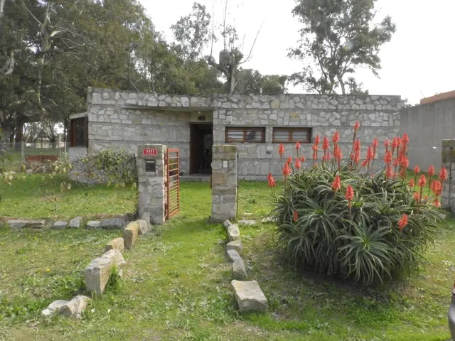 Casa de 2 ambientes en venta en SANTA CELINA
