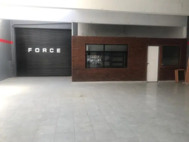 Local de 4 ambientes en venta en SARMIENTO DOMINGO FAUSTINO