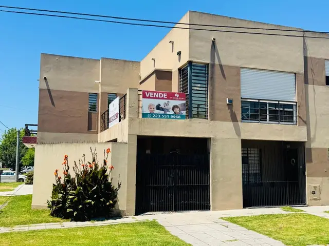 Casa de 6 ambientes en venta en PERALTA RAMOS OESTE