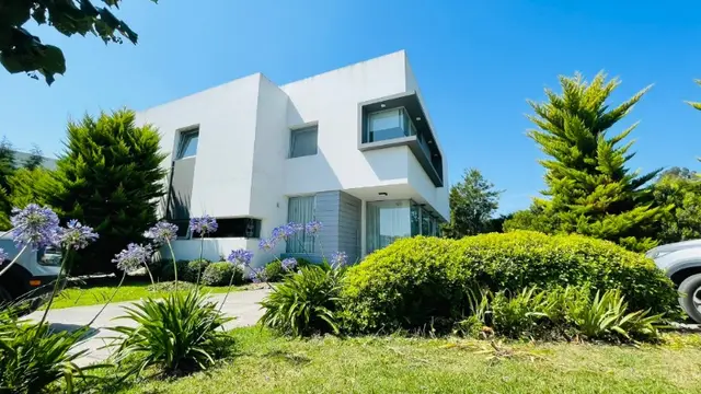 Casa de 6 ambientes en venta en Mar del Plata
