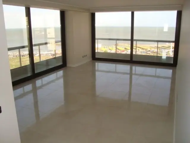 Departamento de 3 ambientes en venta en LA PERLA